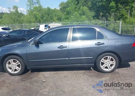 2007 Honda Accord 2.4 Se из США, поврежденный, VIN JHMCM56397C006046